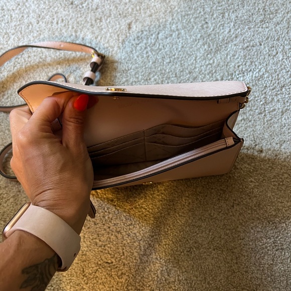 Michael Kors crossbody - Picture 3 of 3